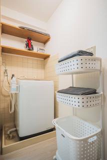 2 Minutes Walk to Ikebukuro Station, Modern Stay, Very Convenient - 2