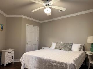 Serene waterfront 4-bedroom townhome, Lake Oconee - 5