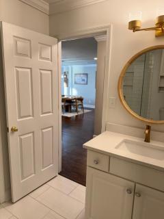 Serene waterfront 4-bedroom townhome, Lake Oconee - 3