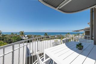 10 Andari Sunshine Beach Beachside Luxury Home - 6