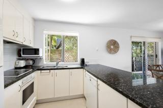 The Sunshine Villa 2 Min walk to Village Beach - Sunshine Beach - 3