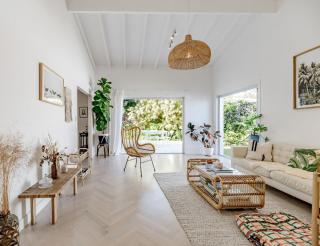 Surf Mist Beautiful Noosa Heads Family Home - 9