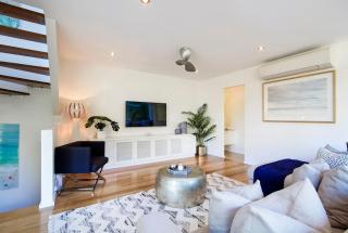 The Boat House Luxury Beachside with Heated pool - 8