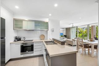 Beautiful Apt in Luxe Beachside Noosa Resort - 6