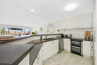 Hampton s Style Beach Retreat in Noosa s Heart - 7