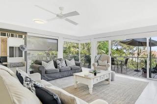 Hampton s Style Beach Retreat in Noosa s Heart - 0