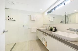 Hampton s Style Beach Retreat in Noosa s Heart - 1