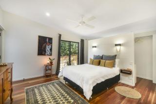 Beautiful Sunshine Beach Retreat with Heated Pool - 2