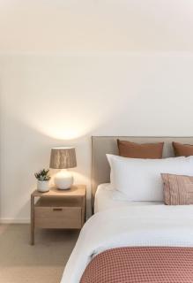 Heart of Sunshine Spacious Apt Pool and Garden - 4