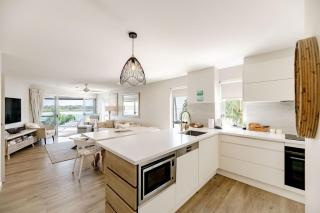 Noosa Penthouse with Stunning River Views - 7