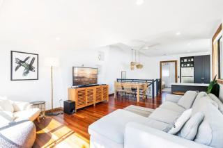 Pet Friendly Tropical Escape in Sunshine Beach - 9