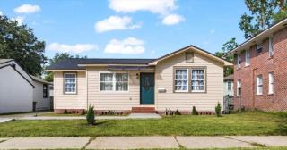 5 Bedroom Home in Avondale Jacksonville with Patio and Parking - 9