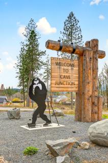 Redwoods Stopover- Near Hiking, Pet Friendly - 9