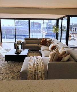 PIER POINT 3 Bedroom Deluxe Apartment located on The Geelong Waterfront - 106 - 0