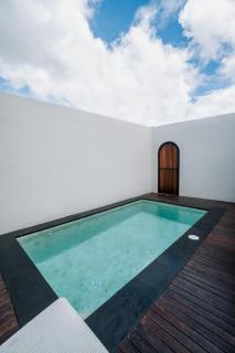 Modern 1BR Loft style with pool in Pegending - 4