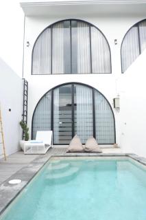 Modern 1BR Loft style with pool in Pegending - 0