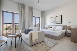 AUH499 - 217 Yas Golf - 0