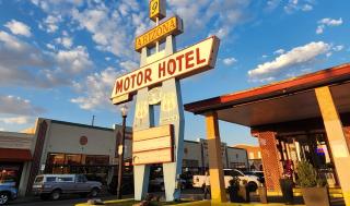 Arizona 9 Motor Hotel - 9
