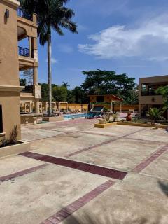 Large 12 Bedroom Luxury Villa for Groups Or Families - Pool, Pool Side Dining Hall, Private beach - 7