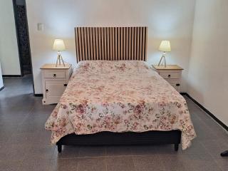 Muy acogedora, bella zona y excelente ubicación - 5