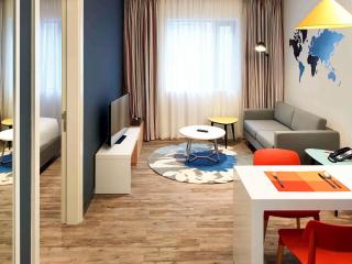 Ibis Saigon Airport - 9