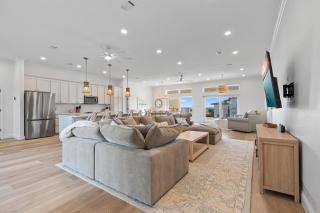 Sea'scape - Heated Pool, Beach Gear, Pet Friendly, Beach Views - 2