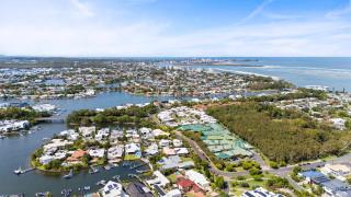 Harbourlights Hideaway Waterfront Family Retreat - 5