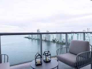 29th floor and Bay View-Pool - 9