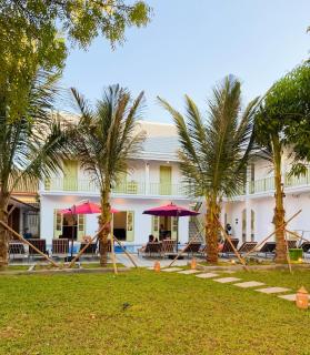 White Elephant Hostel - 9