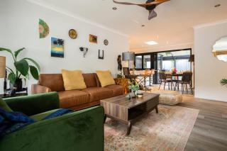 24 FREE Parking & Easy Perth Ferry Access - 2