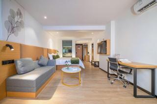 Green Tree Inn Guangxi Wuzhou 2nd Xinxing Road Liangguang Market - 1