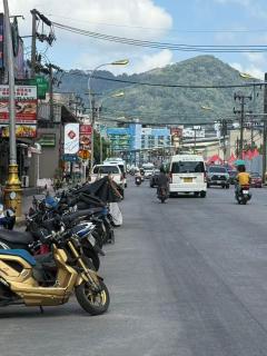 Patong 一卧三人间 - 2
