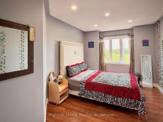 3409 McDowell Drive Mississauga Ontario L5M6R7 - 2