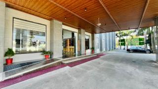 Le OVAL Hotel & Resorts - 8