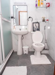 Hazel's Condo-Luxury 3 Bedroom - 1