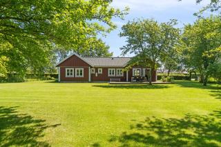 Bright Beach House Near Sea And Outdoor Living - 0