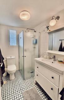 Masada 45 Bright and Specious 2 BR Near Bahai Gardens - 2