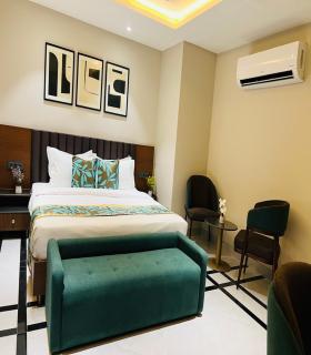 Saltstayz Splash Residence Sector 45 - 1