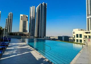 Elegant Apartment With Balcony Amidst Vibrant Area - 8