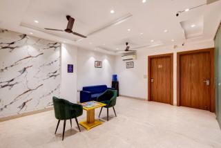 Qotel Comfort Ashok Vihar - Near Delhi University - 1