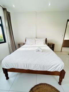 Sunset Views 2BR Apt - 7mins Walk to Beach - KS5 - 2