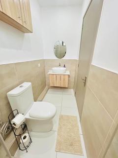 Sunset Views 2BR Apt - 7mins Walk to Beach - KS5 - 1