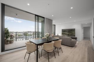 Ocean Glimpse - A Designer Sub-Penthouse at 333STK - 6