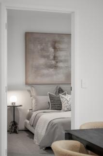 Ocean Glimpse - A Designer Sub-Penthouse at 333STK - 2