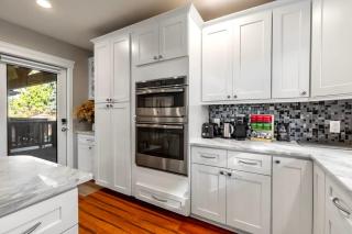 Mercer Island Modern Family-Friendly Home I-90 - 1