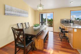 Colorful Family House w Big Deck 3 mins to I5 - 4