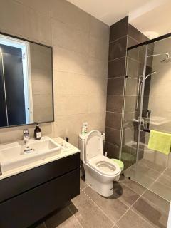 Axon Residence By Luxury Homestay - 3