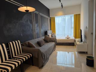 Axon Residence By Luxury Homestay - 4