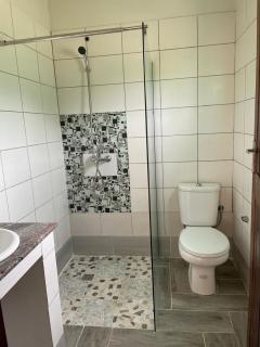 Niara Lake & Beach House - 4