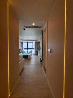 Rise & Shine Hotel - 2